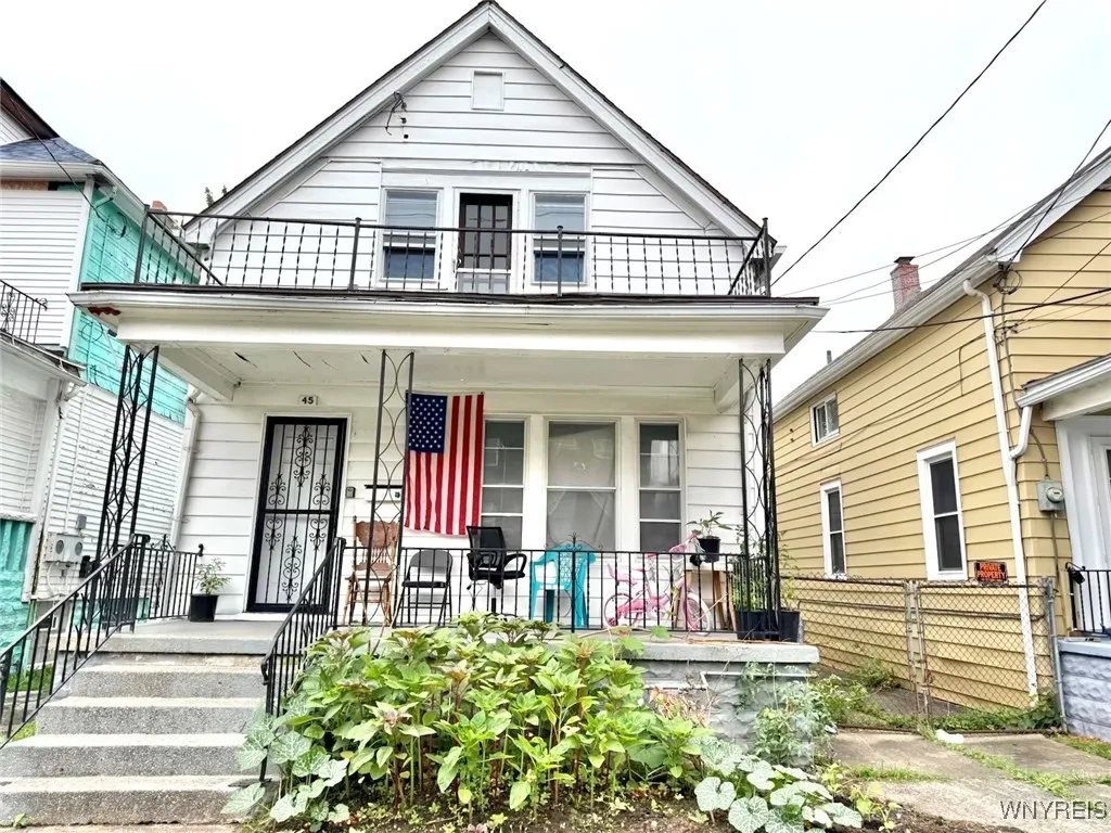 45 Wyoming Avenue, Buffalo, New York 14215, Buffalo, New York 14215, 6 Bedrooms Bedrooms, ,2 BathroomsBathrooms,Residential,For Sale,45 Wyoming Avenue, Buffalo, New York 14215,B1632936