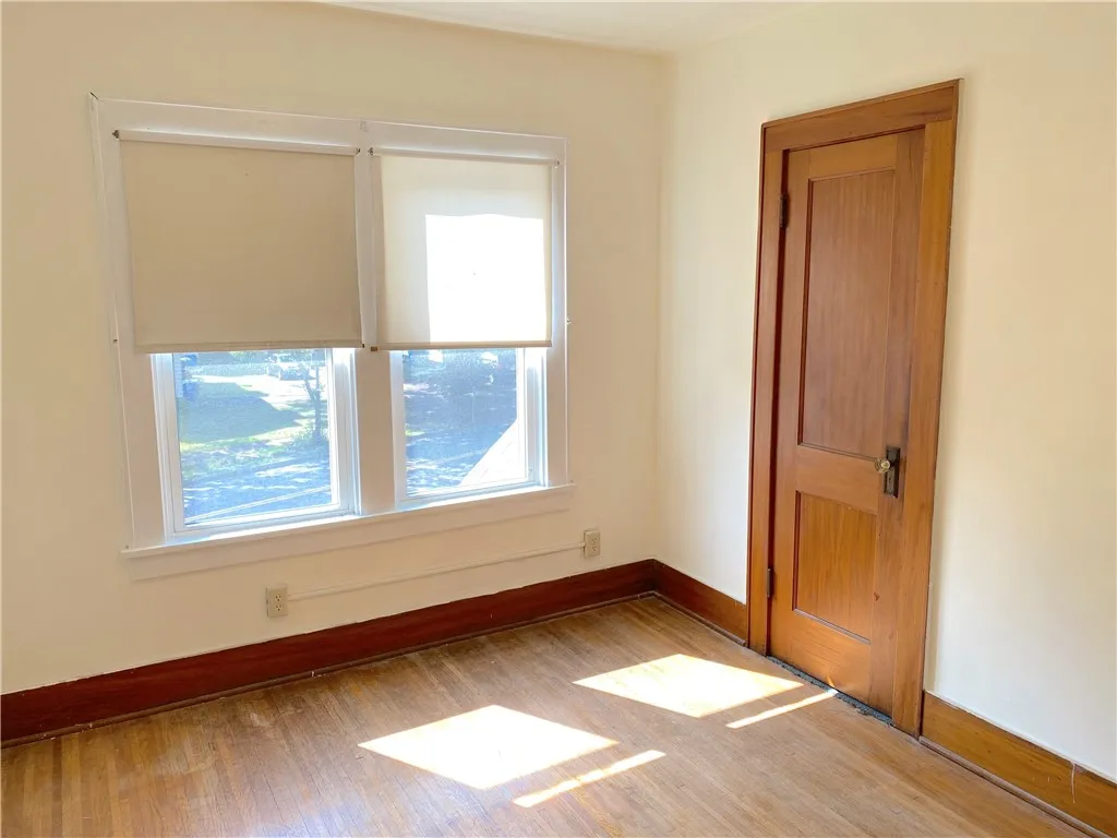 802 Merchants Road, Rochester, New York 14609, Rochester, New York 14609, 3 Bedrooms Bedrooms, 6 Rooms Rooms,1 BathroomBathrooms,Residential,Closed,802 Merchants Road, Rochester, New York 14609,0,R1632991