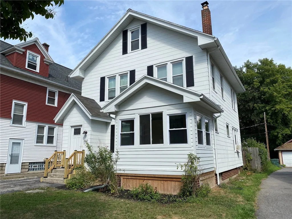 802 Merchants Road, Rochester, New York 14609, Rochester, New York 14609, 3 Bedrooms Bedrooms, 6 Rooms Rooms,1 BathroomBathrooms,Residential,Closed,802 Merchants Road, Rochester, New York 14609,0,R1632991