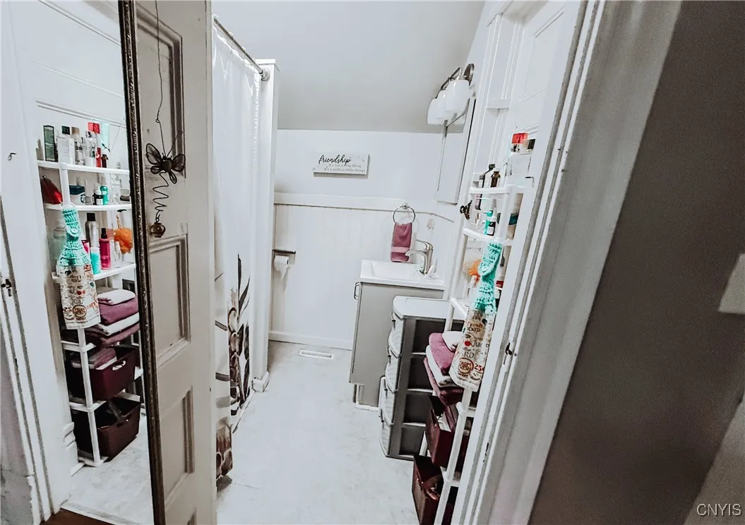 140 Mildred Avenue, Syracuse, New York 13206, Syracuse, New York 13206, 3 Bedrooms Bedrooms, ,3 BathroomsBathrooms,Residential,For Sale,140 Mildred Avenue, Syracuse, New York 13206,S1632343