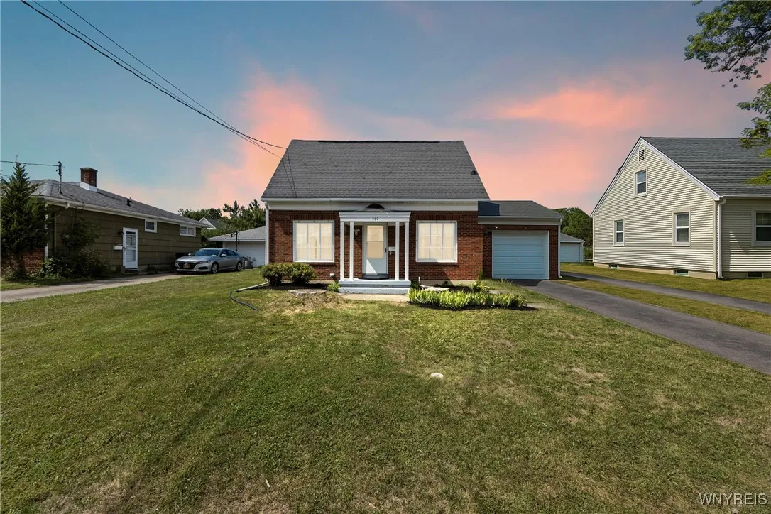 560 Fletcher Street, Tonawanda, New York 14150, Tonawanda, New York 14150, 2 Bedrooms Bedrooms, 6 Rooms Rooms,1 BathroomBathrooms,Residential,For Sale,560 Fletcher Street, Tonawanda, New York 14150,B1632996