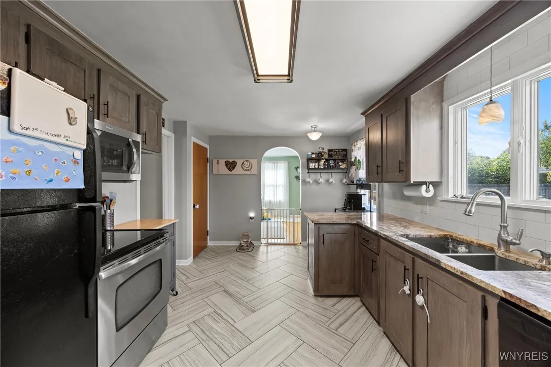 560 Fletcher Street, Tonawanda, New York 14150, Tonawanda, New York 14150, 2 Bedrooms Bedrooms, 6 Rooms Rooms,1 BathroomBathrooms,Residential,For Sale,560 Fletcher Street, Tonawanda, New York 14150,B1632996