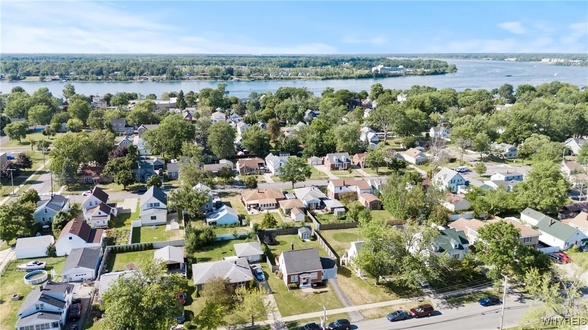 560 Fletcher Street, Tonawanda, New York 14150, Tonawanda, New York 14150, 2 Bedrooms Bedrooms, 6 Rooms Rooms,1 BathroomBathrooms,Residential,For Sale,560 Fletcher Street, Tonawanda, New York 14150,B1632996
