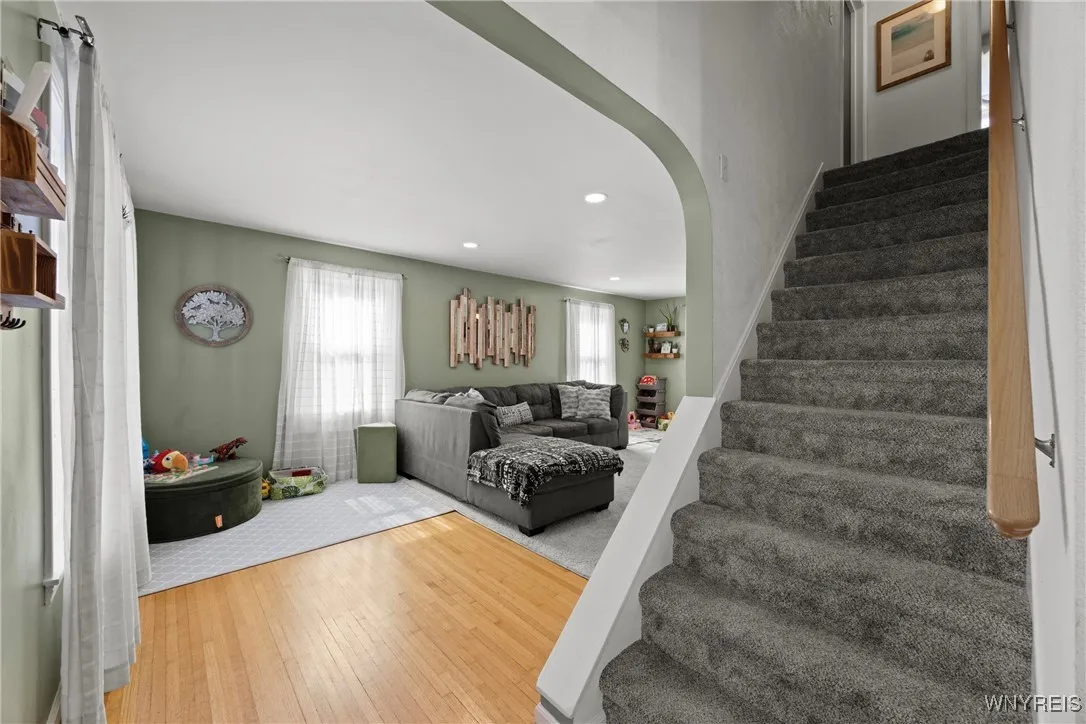 560 Fletcher Street, Tonawanda, New York 14150, Tonawanda, New York 14150, 2 Bedrooms Bedrooms, 6 Rooms Rooms,1 BathroomBathrooms,Residential,For Sale,560 Fletcher Street, Tonawanda, New York 14150,B1632996