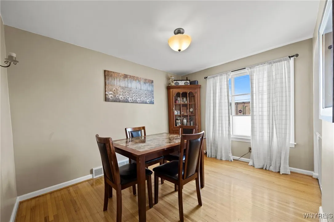560 Fletcher Street, Tonawanda, New York 14150, Tonawanda, New York 14150, 2 Bedrooms Bedrooms, 6 Rooms Rooms,1 BathroomBathrooms,Residential,For Sale,560 Fletcher Street, Tonawanda, New York 14150,B1632996