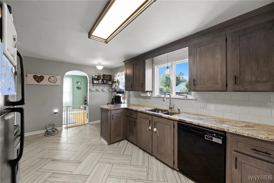 560 Fletcher Street, Tonawanda, New York 14150, Tonawanda, New York 14150, 2 Bedrooms Bedrooms, 6 Rooms Rooms,1 BathroomBathrooms,Residential,For Sale,560 Fletcher Street, Tonawanda, New York 14150,B1632996