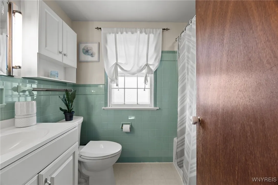 560 Fletcher Street, Tonawanda, New York 14150, Tonawanda, New York 14150, 2 Bedrooms Bedrooms, 6 Rooms Rooms,1 BathroomBathrooms,Residential,For Sale,560 Fletcher Street, Tonawanda, New York 14150,B1632996