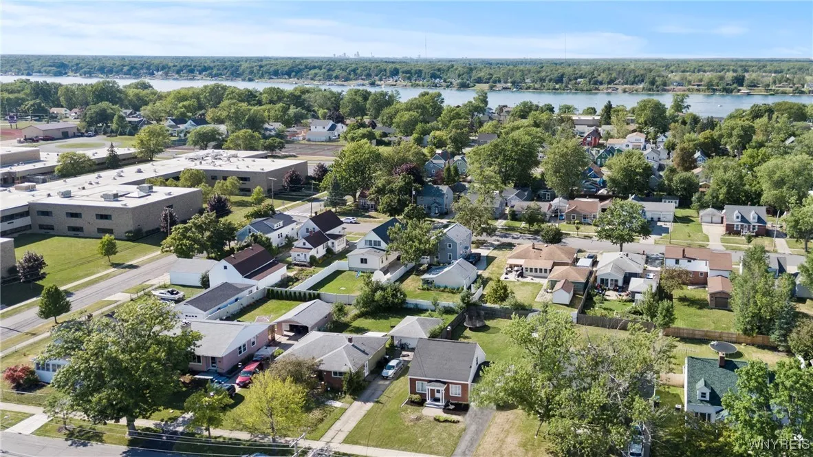 560 Fletcher Street, Tonawanda, New York 14150, Tonawanda, New York 14150, 2 Bedrooms Bedrooms, 6 Rooms Rooms,1 BathroomBathrooms,Residential,For Sale,560 Fletcher Street, Tonawanda, New York 14150,B1632996