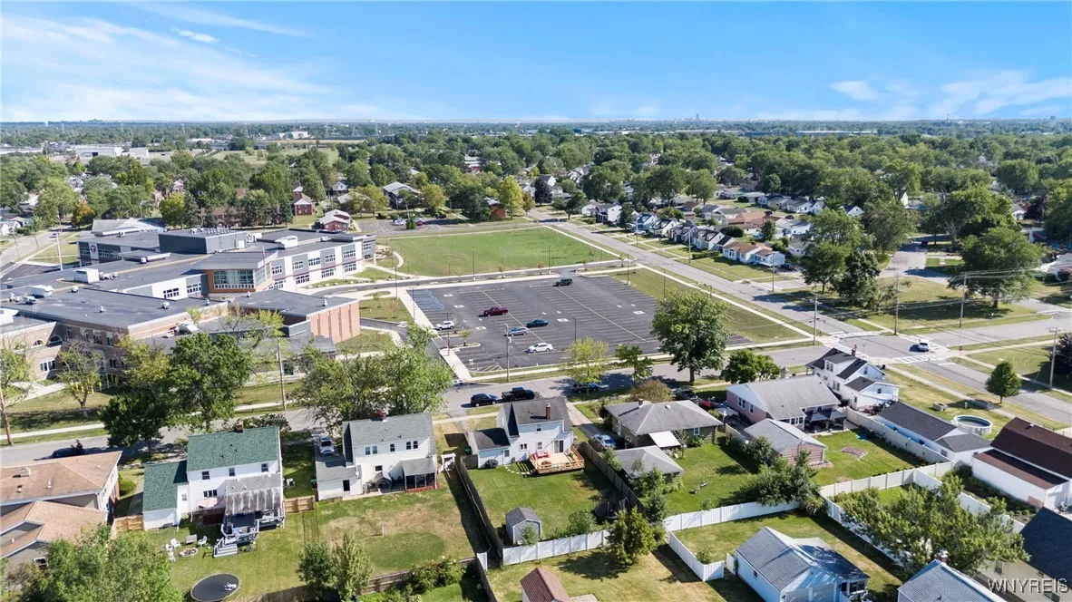 560 Fletcher Street, Tonawanda, New York 14150, Tonawanda, New York 14150, 2 Bedrooms Bedrooms, 6 Rooms Rooms,1 BathroomBathrooms,Residential,For Sale,560 Fletcher Street, Tonawanda, New York 14150,B1632996
