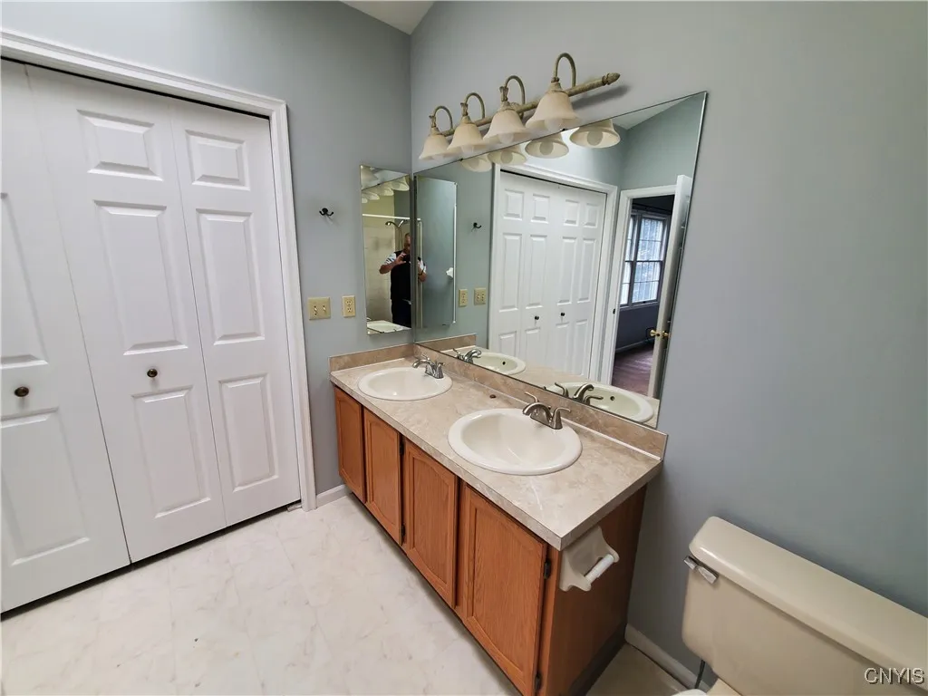 4617 Regiment Way, Manlius, New York 13104, Manlius, New York 13104, 2 Bedrooms Bedrooms, 7 Rooms Rooms,2 BathroomsBathrooms,Residential,For Sale,4617 Regiment Way, Manlius, New York 13104,S1628261