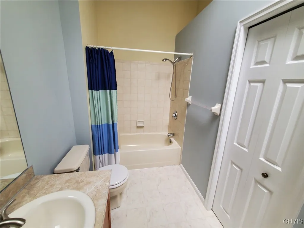 4617 Regiment Way, Manlius, New York 13104, Manlius, New York 13104, 2 Bedrooms Bedrooms, 7 Rooms Rooms,2 BathroomsBathrooms,Residential,For Sale,4617 Regiment Way, Manlius, New York 13104,S1628261