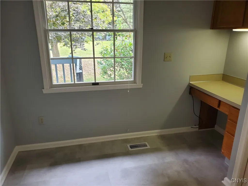 4617 Regiment Way, Manlius, New York 13104, Manlius, New York 13104, 2 Bedrooms Bedrooms, 7 Rooms Rooms,2 BathroomsBathrooms,Residential,For Sale,4617 Regiment Way, Manlius, New York 13104,S1628261