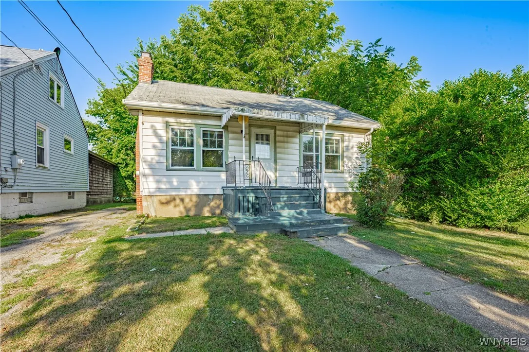 21 Hyde Park, Lockport City, New York 14094, Lockport City, New York 14094, 2 Bedrooms Bedrooms, 5 Rooms Rooms,1 BathroomBathrooms,Residential,For Sale,21 Hyde Park, Lockport City, New York 14094,B1632871