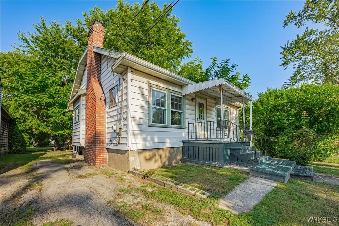 21 Hyde Park, Lockport City, New York 14094, Lockport City, New York 14094, 2 Bedrooms Bedrooms, 5 Rooms Rooms,1 BathroomBathrooms,Residential,For Sale,21 Hyde Park, Lockport City, New York 14094,B1632871