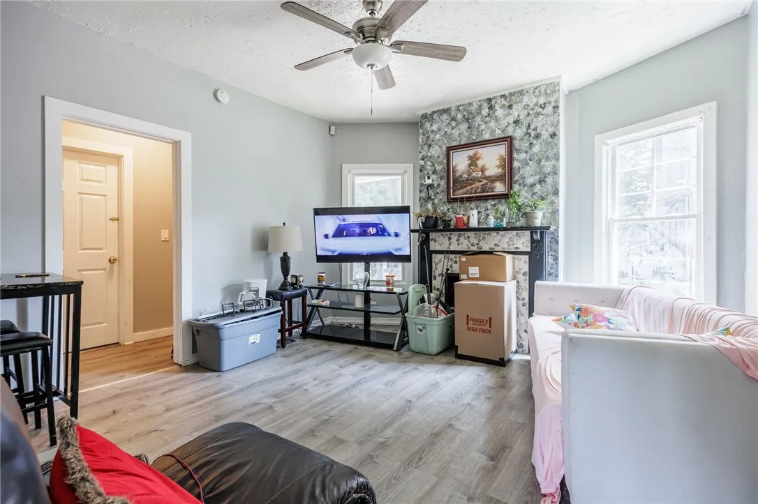 140 Weld St, Rochester, New York 14605, Rochester, New York 14605, 5 Bedrooms Bedrooms, ,3 BathroomsBathrooms,Residential,For Sale,140 Weld St, Rochester, New York 14605,R1632982