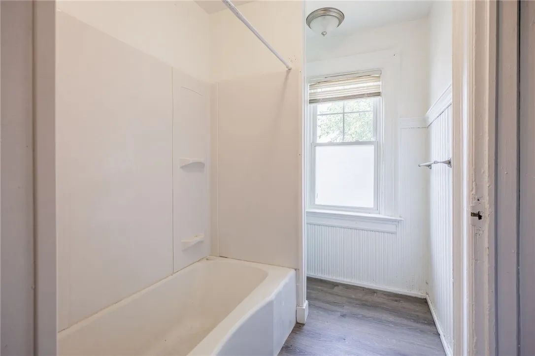 140 Weld St, Rochester, New York 14605, Rochester, New York 14605, 5 Bedrooms Bedrooms, ,3 BathroomsBathrooms,Residential,For Sale,140 Weld St, Rochester, New York 14605,R1632982