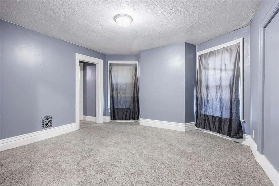 140 Weld St, Rochester, New York 14605, Rochester, New York 14605, 5 Bedrooms Bedrooms, ,3 BathroomsBathrooms,Residential,For Sale,140 Weld St, Rochester, New York 14605,R1632982