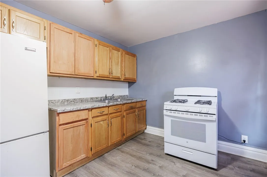 140 Weld St, Rochester, New York 14605, Rochester, New York 14605, 5 Bedrooms Bedrooms, ,3 BathroomsBathrooms,Residential,For Sale,140 Weld St, Rochester, New York 14605,R1632982
