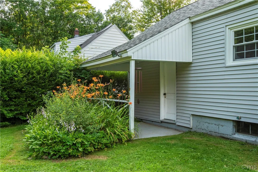 67 Merritt Place, New Hartford, New York 13413, New Hartford, New York 13413, 3 Bedrooms Bedrooms, 6 Rooms Rooms,1 BathroomBathrooms,Residential Lease,For Rent,67 Merritt Place, New Hartford, New York 13413,S1632879