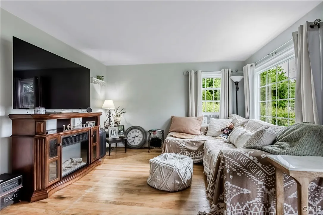 67 Merritt Place, New Hartford, New York 13413, New Hartford, New York 13413, 3 Bedrooms Bedrooms, 6 Rooms Rooms,1 BathroomBathrooms,Residential Lease,For Rent,67 Merritt Place, New Hartford, New York 13413,S1632879