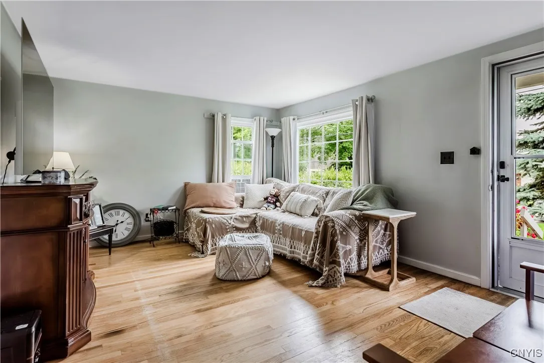 67 Merritt Place, New Hartford, New York 13413, New Hartford, New York 13413, 3 Bedrooms Bedrooms, 6 Rooms Rooms,1 BathroomBathrooms,Residential Lease,For Rent,67 Merritt Place, New Hartford, New York 13413,S1632879