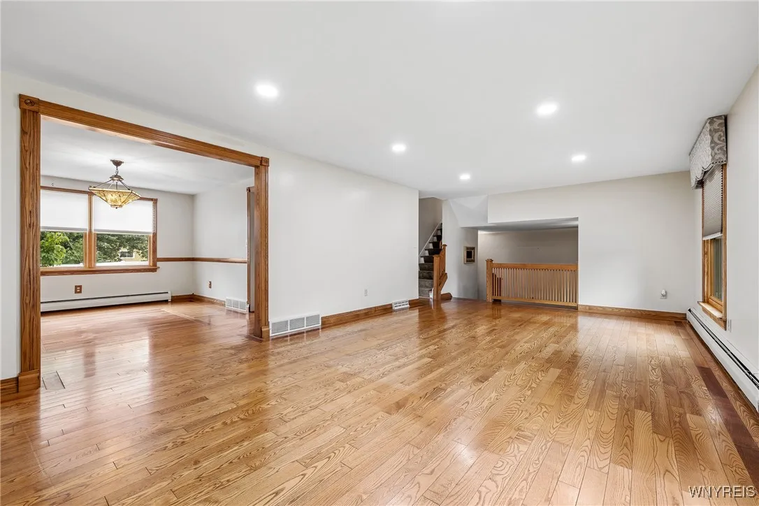 147 Ranch Trail West West, Amherst, New York 14221, Amherst, New York 14221, 5 Bedrooms Bedrooms, 10 Rooms Rooms,2 BathroomsBathrooms,Residential,For Sale,147 Ranch Trail West West, Amherst, New York 14221,0,B1632974