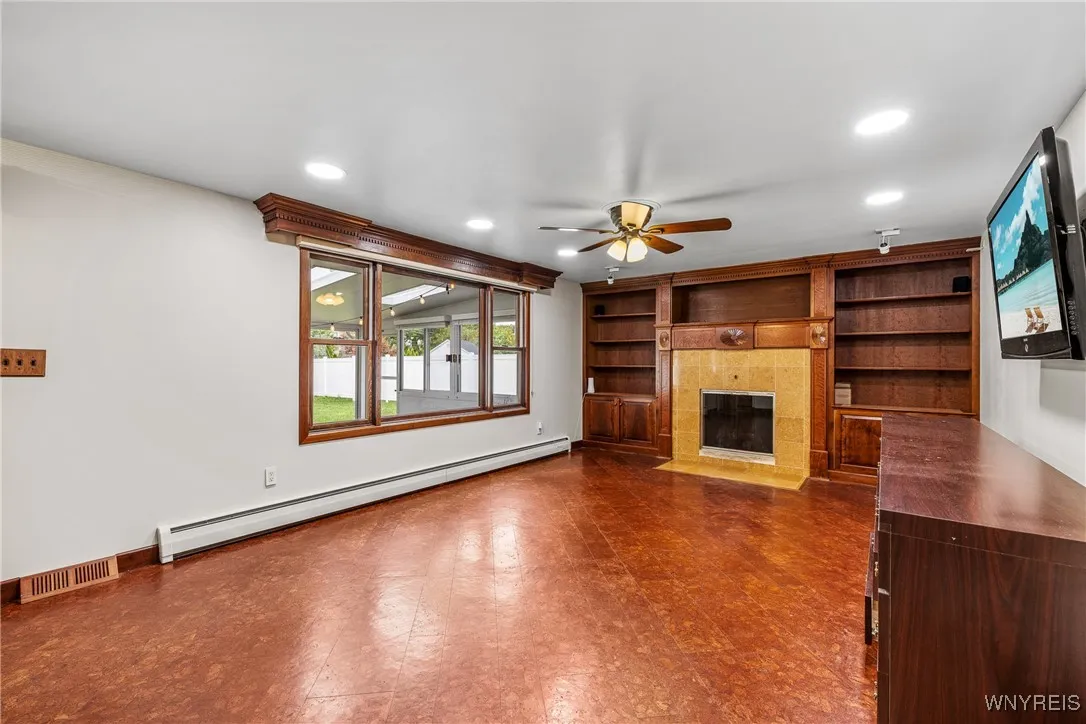 147 Ranch Trail West West, Amherst, New York 14221, Amherst, New York 14221, 5 Bedrooms Bedrooms, 10 Rooms Rooms,2 BathroomsBathrooms,Residential,For Sale,147 Ranch Trail West West, Amherst, New York 14221,0,B1632974