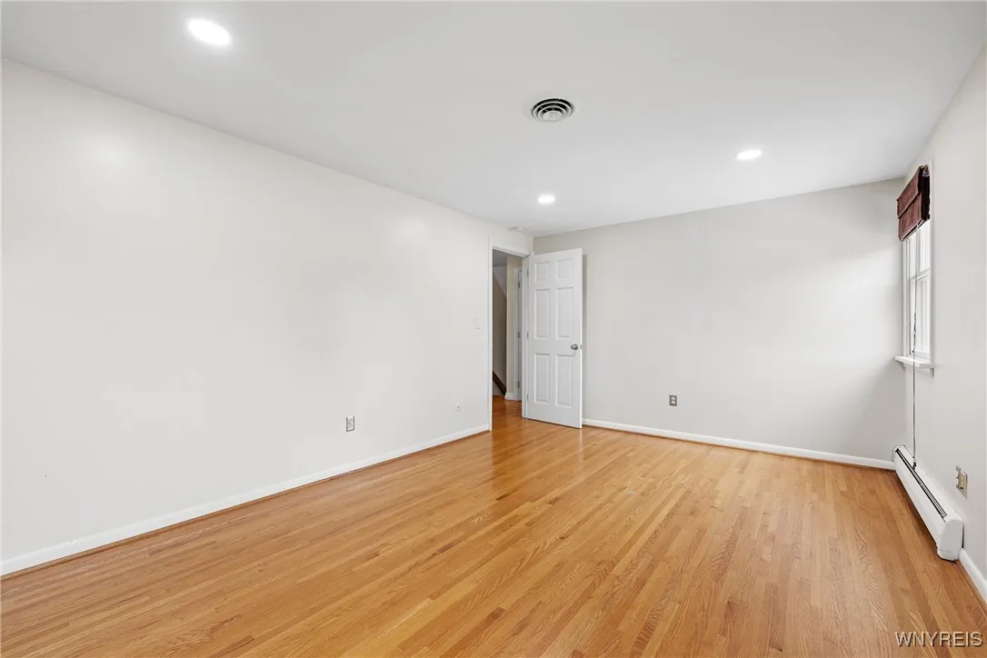 147 Ranch Trail West West, Amherst, New York 14221, Amherst, New York 14221, 5 Bedrooms Bedrooms, 10 Rooms Rooms,2 BathroomsBathrooms,Residential,For Sale,147 Ranch Trail West West, Amherst, New York 14221,0,B1632974