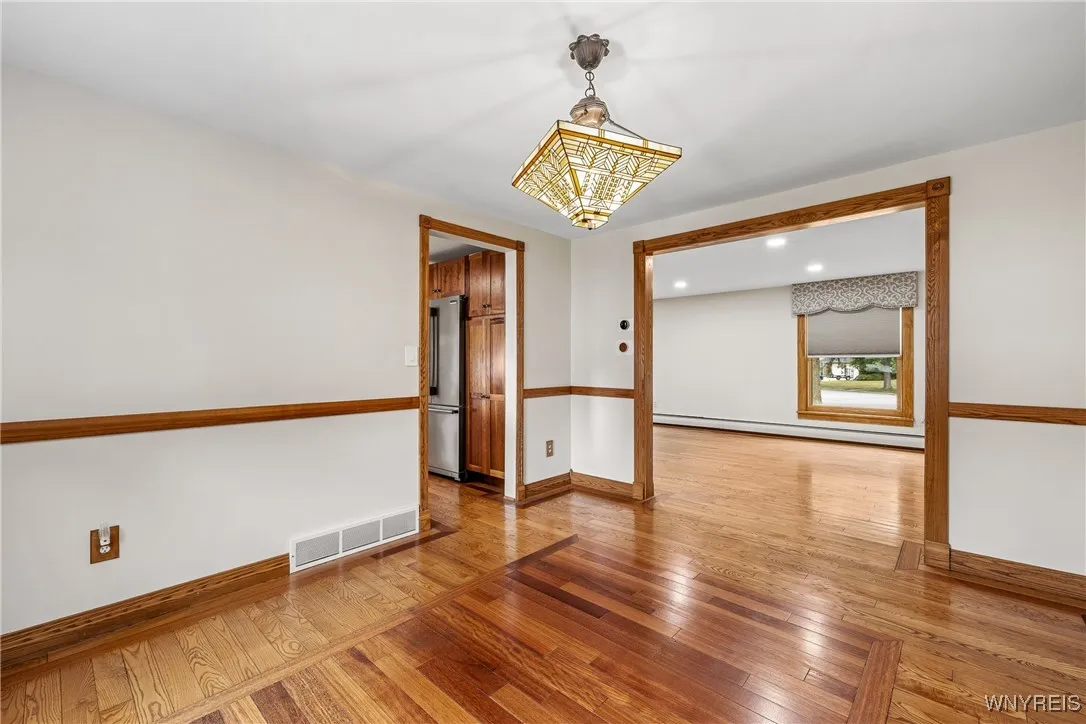 147 Ranch Trail West West, Amherst, New York 14221, Amherst, New York 14221, 5 Bedrooms Bedrooms, 10 Rooms Rooms,2 BathroomsBathrooms,Residential,For Sale,147 Ranch Trail West West, Amherst, New York 14221,0,B1632974