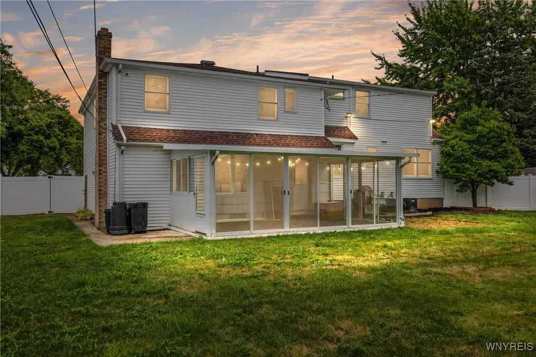 147 Ranch Trail West West, Amherst, New York 14221, Amherst, New York 14221, 5 Bedrooms Bedrooms, 10 Rooms Rooms,2 BathroomsBathrooms,Residential,For Sale,147 Ranch Trail West West, Amherst, New York 14221,0,B1632974