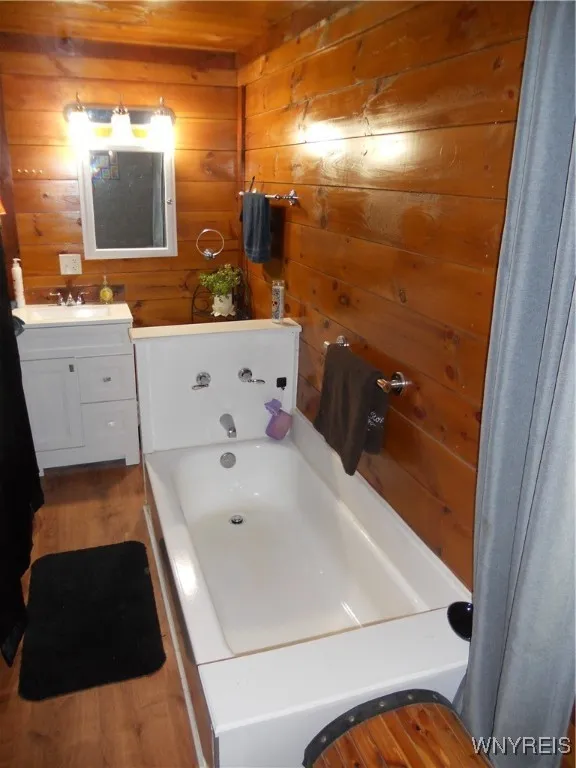 bathroom in bedroom 2