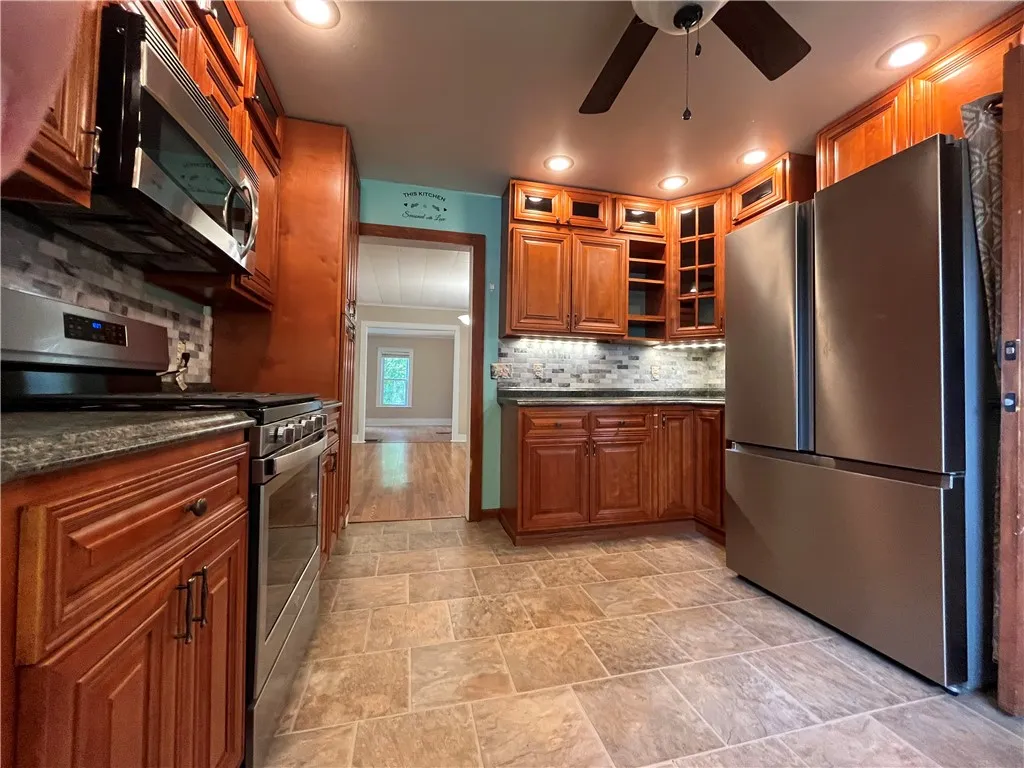 35 North Washington Avenue, Oxford, New York 13830, Oxford, New York 13830, 3 Bedrooms Bedrooms, 12 Rooms Rooms,2 BathroomsBathrooms,Residential,For Sale,35 North Washington Avenue, Oxford, New York 13830,R1633087