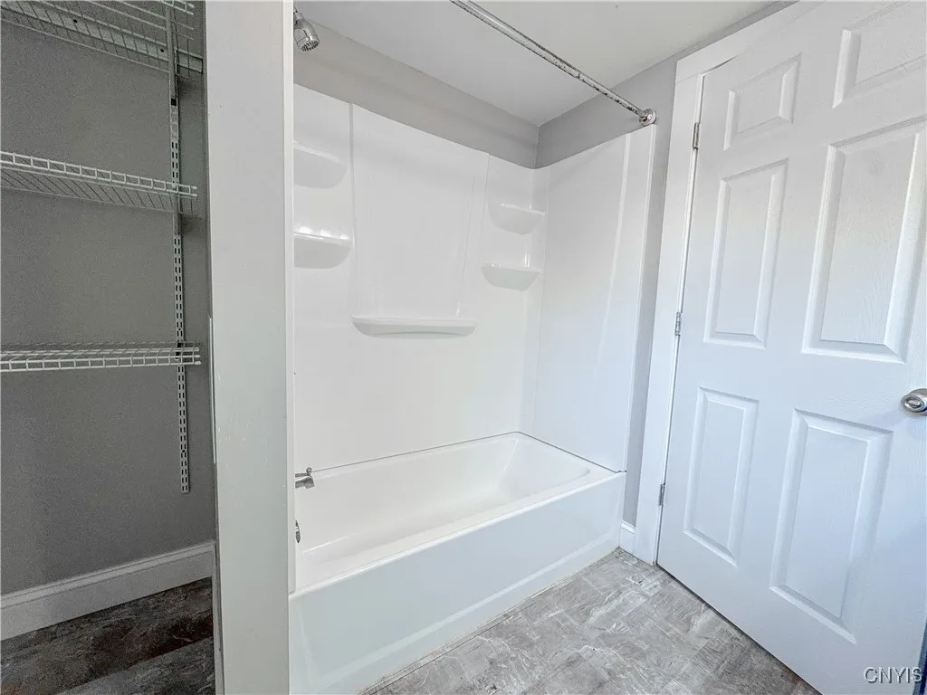 77 Standart, Auburn, New York 13021, Auburn, New York 13021, 3 Bedrooms Bedrooms, 6 Rooms Rooms,1 BathroomBathrooms,Residential Lease,For Rent,77 Standart, Auburn, New York 13021,S1633102