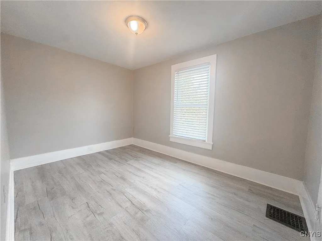 77 Standart, Auburn, New York 13021, Auburn, New York 13021, 3 Bedrooms Bedrooms, 6 Rooms Rooms,1 BathroomBathrooms,Residential Lease,For Rent,77 Standart, Auburn, New York 13021,S1633102