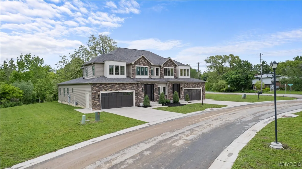 10 Bentley Drive, Orchard Park, New York 14127, Orchard Park, New York 14127, 3 Bedrooms Bedrooms, 7 Rooms Rooms,2 BathroomsBathrooms,Residential,For Sale,10 Bentley Drive, Orchard Park, New York 14127,B1633043