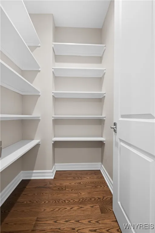 Walk in pantry