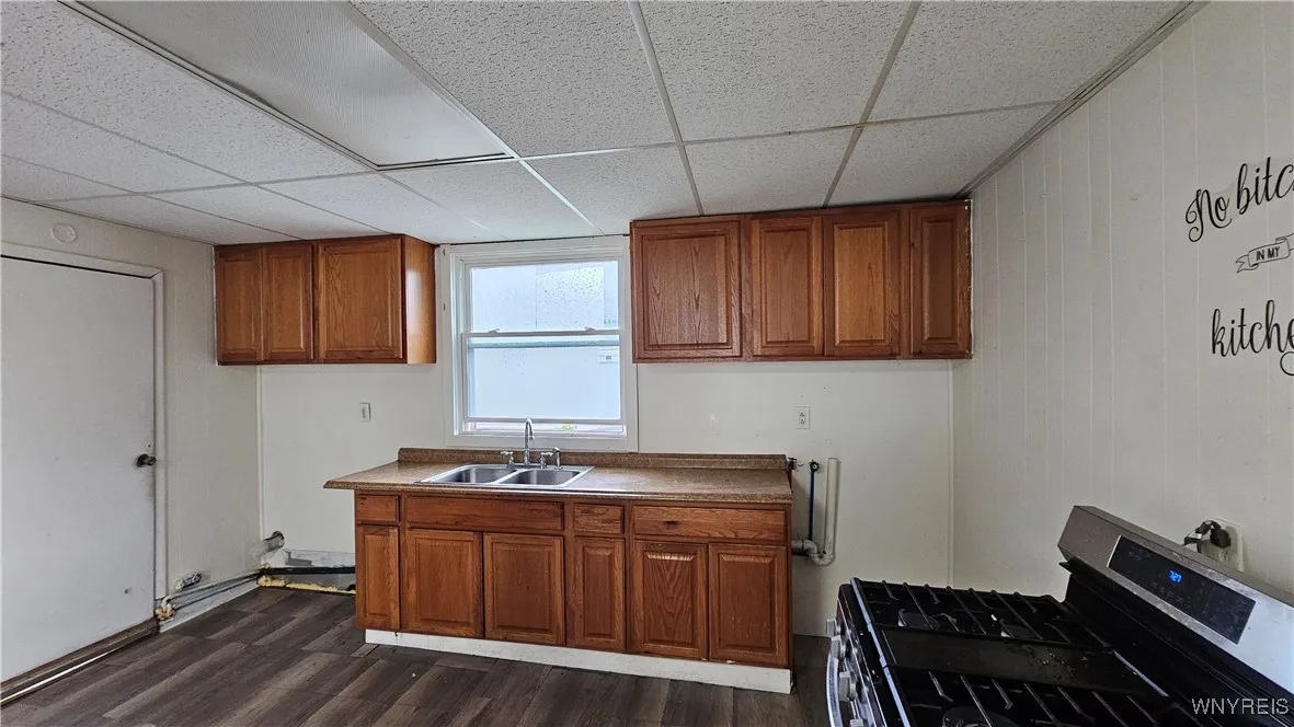 204 Herman Street, Buffalo, New York 14211, Buffalo, New York 14211, 2 Bedrooms Bedrooms, 5 Rooms Rooms,1 BathroomBathrooms,Residential,For Sale,204 Herman Street, Buffalo, New York 14211,B1627001