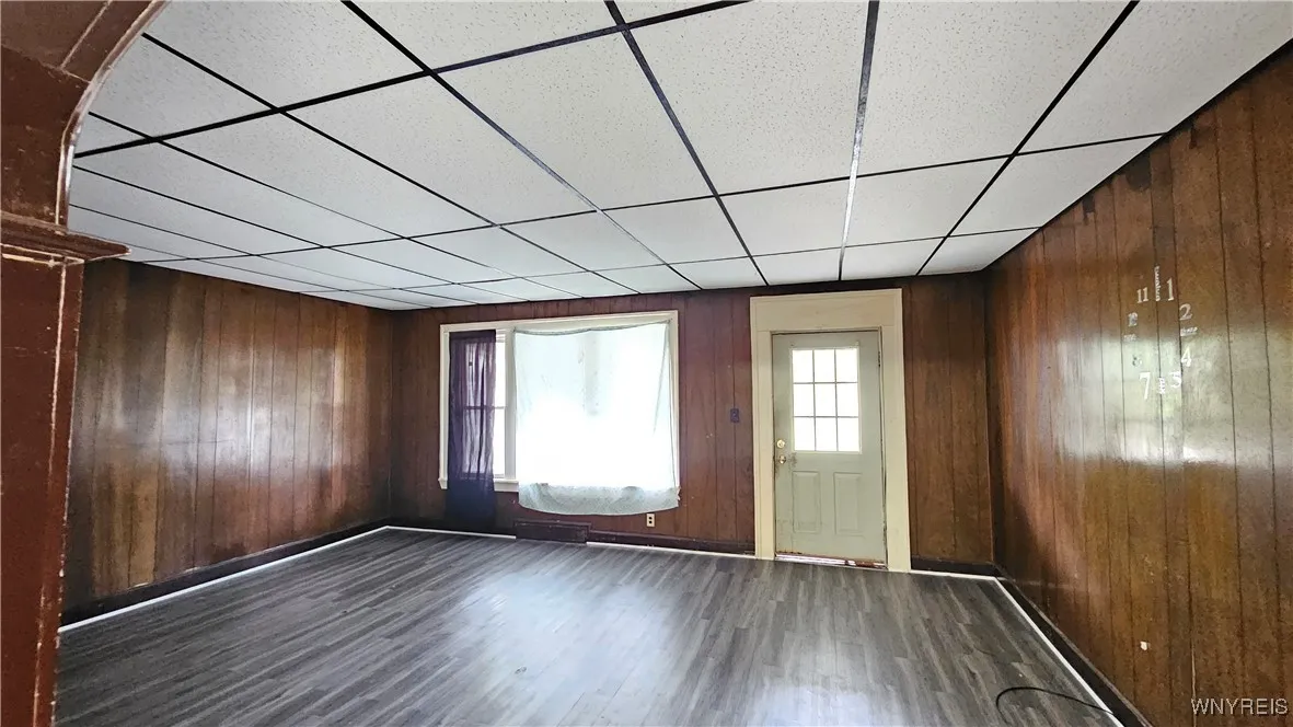 204 Herman Street, Buffalo, New York 14211, Buffalo, New York 14211, 2 Bedrooms Bedrooms, 5 Rooms Rooms,1 BathroomBathrooms,Residential,For Sale,204 Herman Street, Buffalo, New York 14211,B1627001
