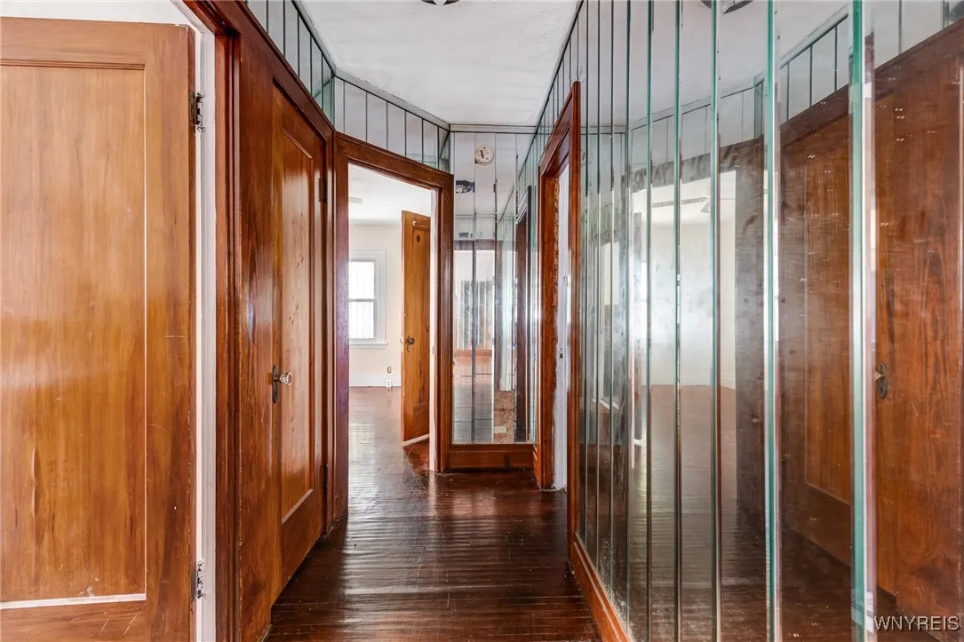 71 East Morris Avenue S, Buffalo, New York 14214, Buffalo, New York 14214, 4 Bedrooms Bedrooms, ,2 BathroomsBathrooms,Residential,For Sale,71 East Morris Avenue S, Buffalo, New York 14214,B1633098