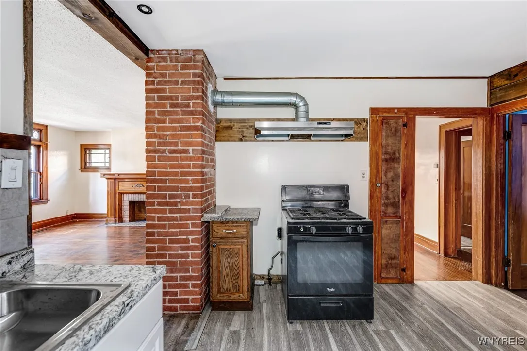 71 East Morris Avenue S, Buffalo, New York 14214, Buffalo, New York 14214, 4 Bedrooms Bedrooms, ,2 BathroomsBathrooms,Residential,For Sale,71 East Morris Avenue S, Buffalo, New York 14214,B1633098