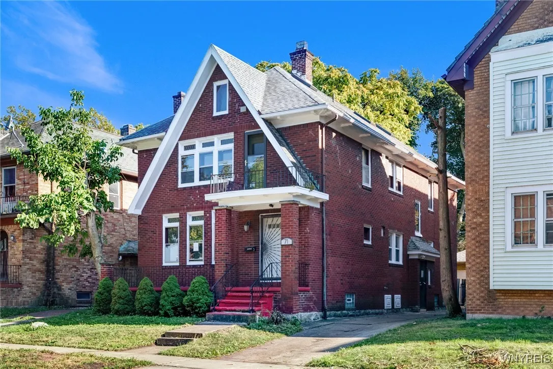71 East Morris Avenue S, Buffalo, New York 14214, Buffalo, New York 14214, 4 Bedrooms Bedrooms, ,2 BathroomsBathrooms,Residential,For Sale,71 East Morris Avenue S, Buffalo, New York 14214,B1633098