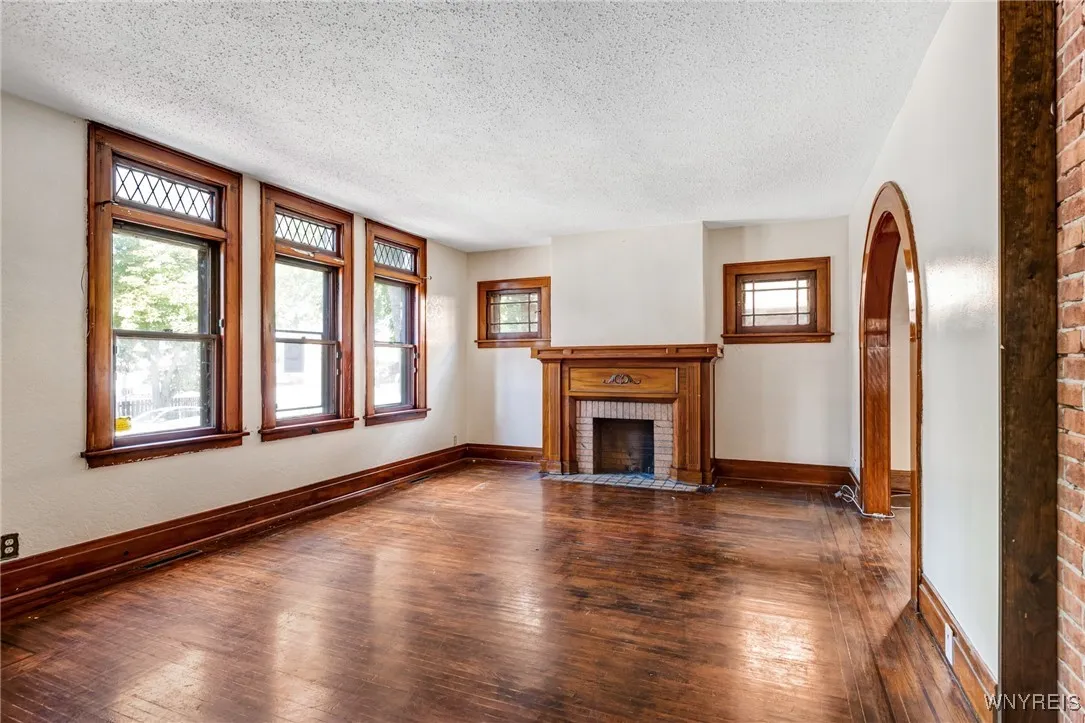 71 East Morris Avenue S, Buffalo, New York 14214, Buffalo, New York 14214, 4 Bedrooms Bedrooms, ,2 BathroomsBathrooms,Residential,For Sale,71 East Morris Avenue S, Buffalo, New York 14214,B1633098