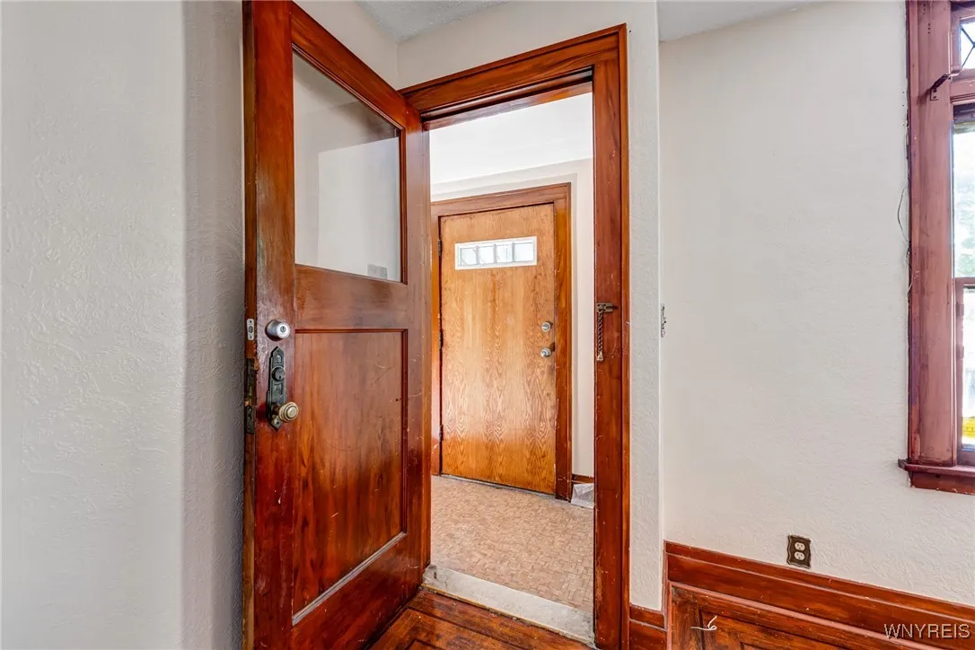 71 East Morris Avenue S, Buffalo, New York 14214, Buffalo, New York 14214, 4 Bedrooms Bedrooms, ,2 BathroomsBathrooms,Residential,For Sale,71 East Morris Avenue S, Buffalo, New York 14214,B1633098
