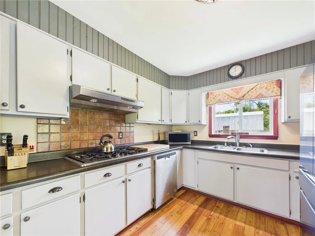 7374 Wyers Point Road, Ovid, New York 14521, Ovid, New York 14521, 4 Bedrooms Bedrooms, 10 Rooms Rooms,2 BathroomsBathrooms,Residential,For Sale,7374 Wyers Point Road, Ovid, New York 14521,R1632472