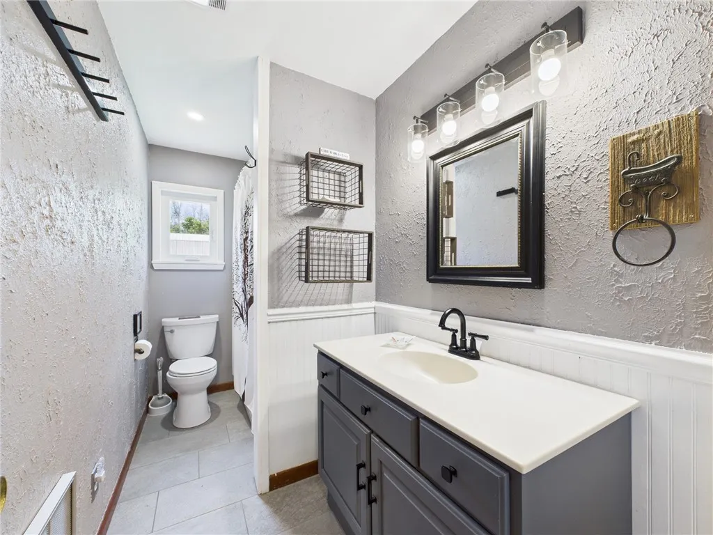 7374 Wyers Point Road, Ovid, New York 14521, Ovid, New York 14521, 4 Bedrooms Bedrooms, 10 Rooms Rooms,2 BathroomsBathrooms,Residential,For Sale,7374 Wyers Point Road, Ovid, New York 14521,R1632472