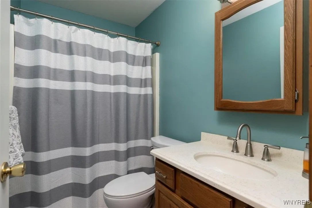 7458 Lincoln Avenue Extension, Lockport Town, New, Lockport Town, New York 14094, 3 Bedrooms Bedrooms, 6 Rooms Rooms,2 BathroomsBathrooms,Residential,For Sale,7458 Lincoln Avenue Extension, Lockport Town, New ,B1633110