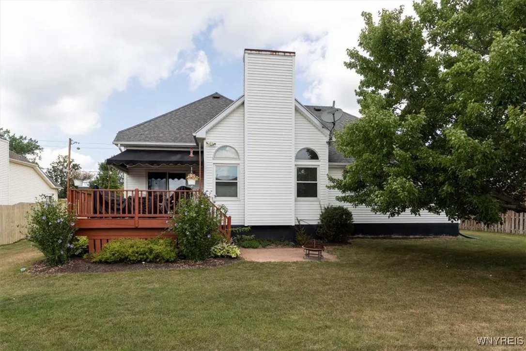 7458 Lincoln Avenue Extension, Lockport Town, New, Lockport Town, New York 14094, 3 Bedrooms Bedrooms, 6 Rooms Rooms,2 BathroomsBathrooms,Residential,For Sale,7458 Lincoln Avenue Extension, Lockport Town, New ,B1633110