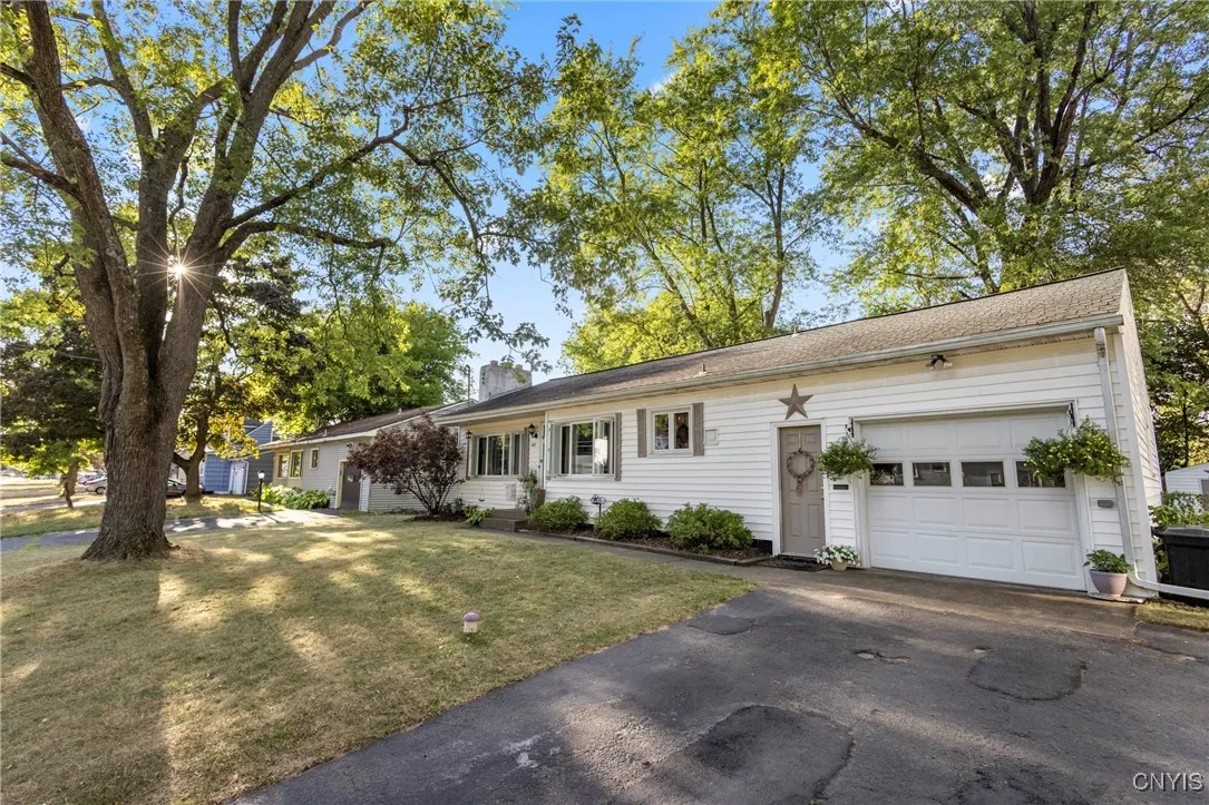 407 Fletcher Drive, Clay, New York 13212, Clay, New York 13212, 3 Bedrooms Bedrooms, 7 Rooms Rooms,1 BathroomBathrooms,Residential,For Sale,407 Fletcher Drive, Clay, New York 13212,S1633077