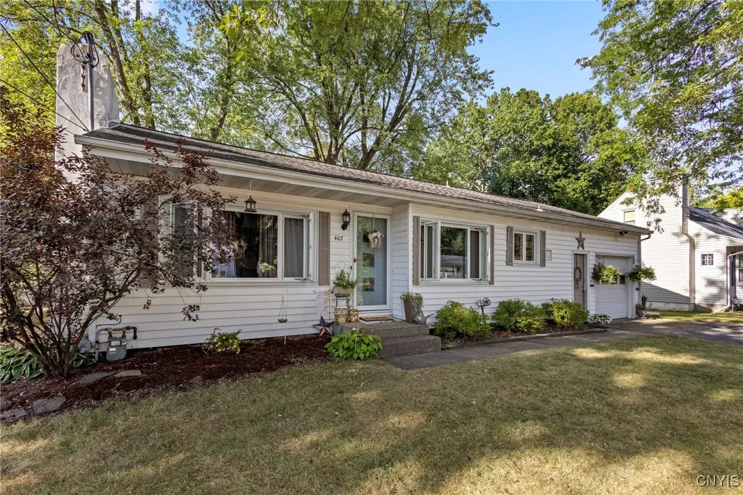 407 Fletcher Drive, Clay, New York 13212, Clay, New York 13212, 3 Bedrooms Bedrooms, 7 Rooms Rooms,1 BathroomBathrooms,Residential,For Sale,407 Fletcher Drive, Clay, New York 13212,S1633077