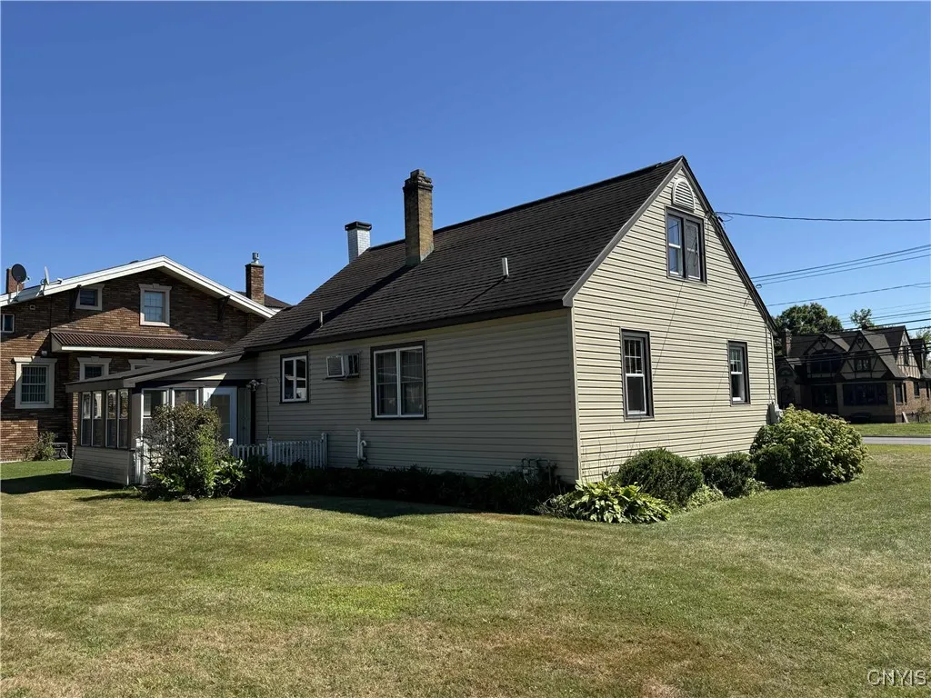 631 Herkimer Road, Utica, New York 13502, Utica, New York 13502, 3 Bedrooms Bedrooms, 6 Rooms Rooms,1 BathroomBathrooms,Residential,For Sale,631 Herkimer Road, Utica, New York 13502,S1632924